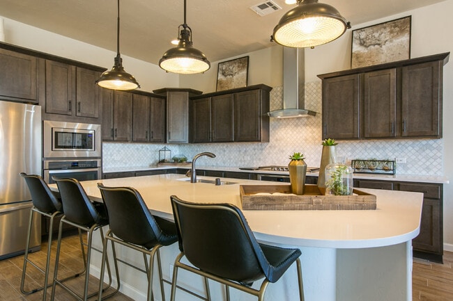 1100 Vista de Bosque SW, Los Lunas, NM 87031 - photo 7