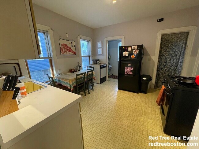 85 Lowden Ave unit 1, Somerville, MA 02144 - photo 3