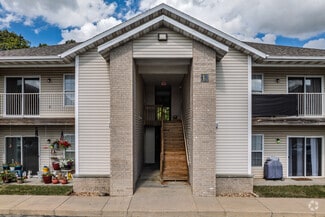 115 Pin Oak Dr, Aurora, MO 65605