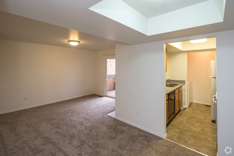 Foxwood Condos, Discovery & Creekside 7401 Foxridge Way, Anchorage