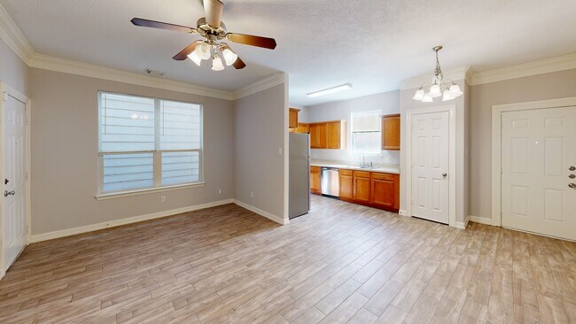 10347 Panther Point Dr, Houston, TX 77099 - photo 2