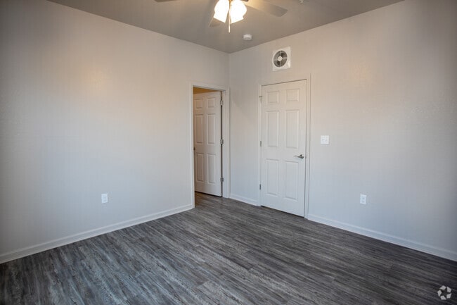 2BR,1BA-844SF