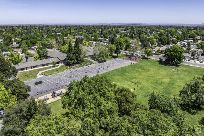 Your kids will enjoy learning in the inspiring atmosphere of Trajan Elementary School.