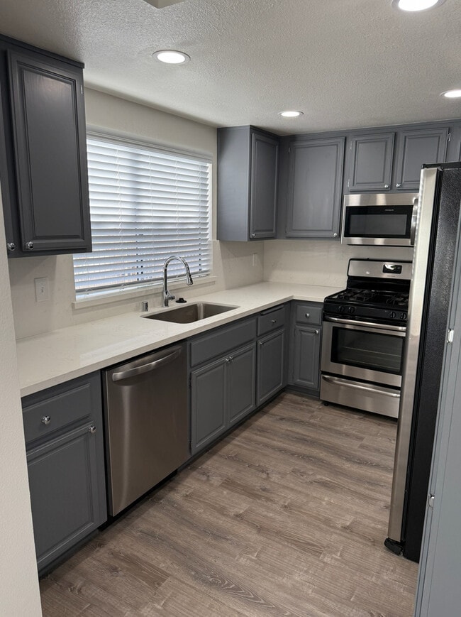 129 Concord St, El Segundo, CA 90245 - photo 2