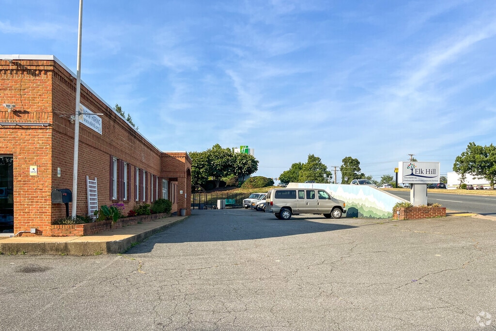 Elk Hill Charlottesville School