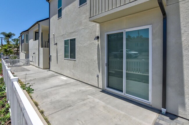 Division & Highland Rowhomes, San Diego, CA 92113 - photo 5