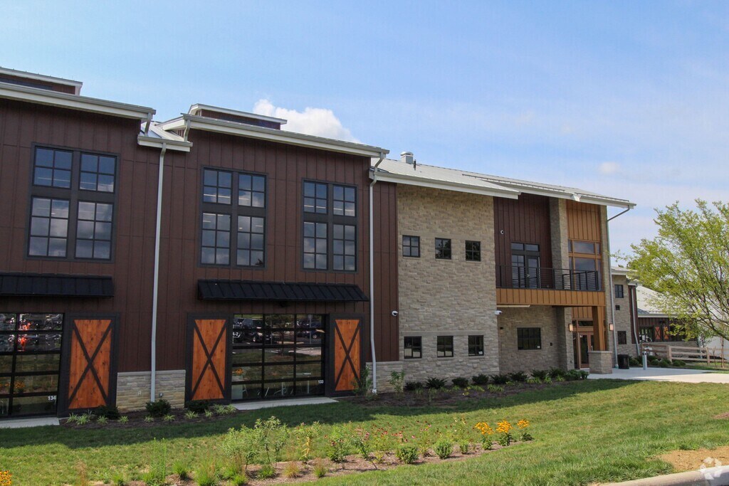 A wide shot for Butler Tech Natural Science Center.