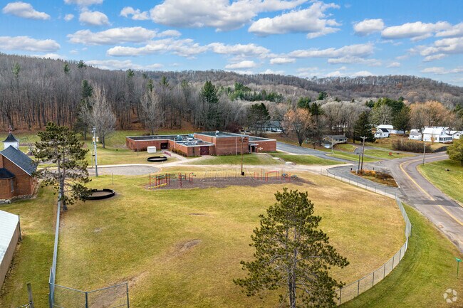 Knapp Elementary School has a large fenced in green space.