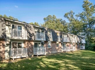 3 Brookview Ct, Rotterdam, NY 12306