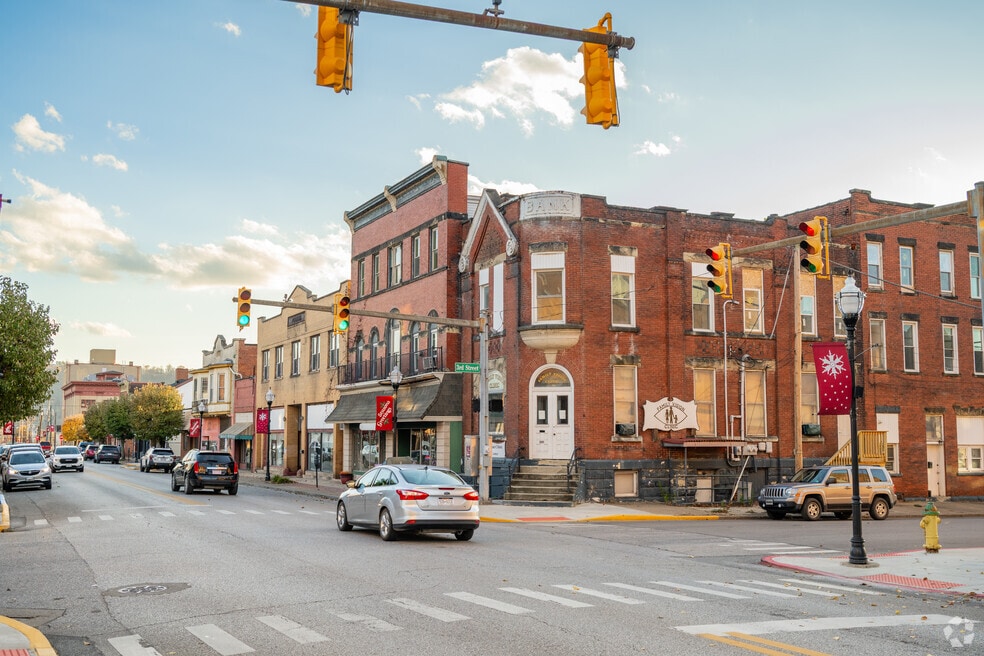 Moundsville_1029186_120125_BJ_V1