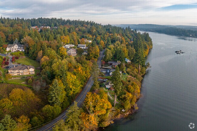 Stunning homes line the hills of the rural streetscape.