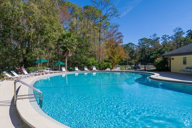 Hunters Ridge has plenty of amenities for its residents.