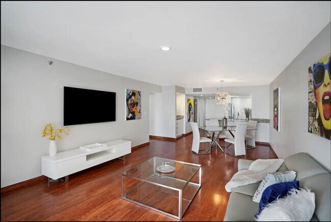 The Grand unit FL14-ID1054110P, Miami, FL 33132 - photo 2