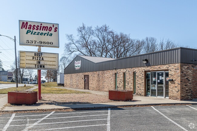 Northside-Goshen residents can stop in to the nearby Massimo's Pizzeria for a slice.
