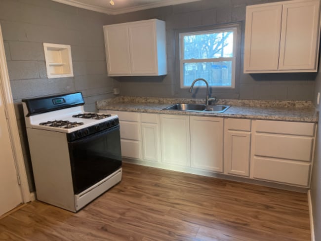 3217 James Ave, Fort Worth, TX 76110 - photo 4