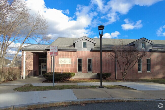 Roosevelt Elementary School in Melrose has an overall grade of A- on Niche.