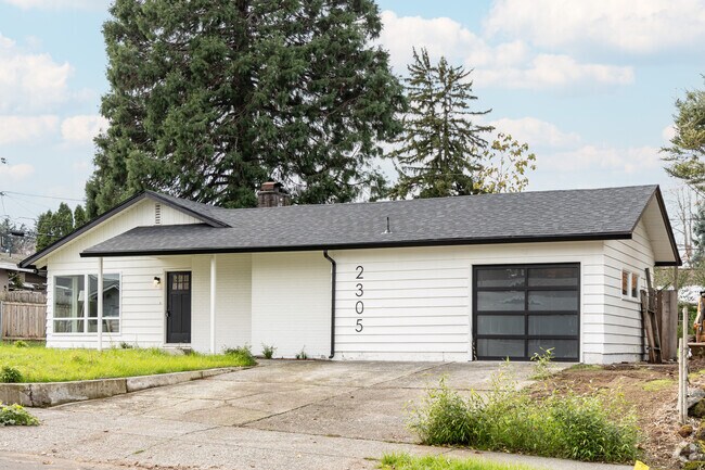Many older homes have been updated in Russell, Portland.