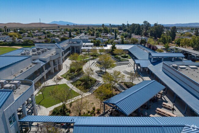 Your kids will enjoy learning in the inspring atmosphere of Crystal Elementary School.