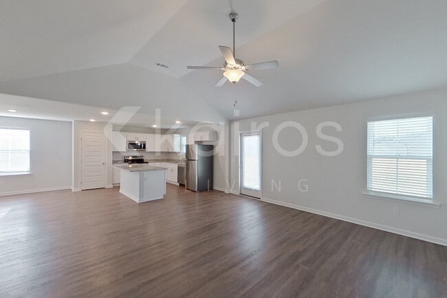 137 Western Red Cedar Dr, Stillwell, GA 31329 - photo 2