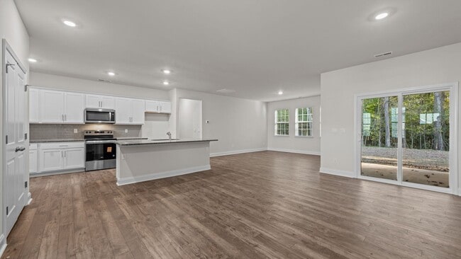 228 Lake Tyler Dr, New Bern, NC 28560 - photo 3