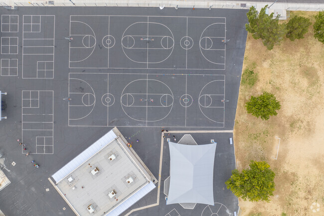 Your kids will enjoy learning in the inspiring atmosphere of May Ernest Elementary School.