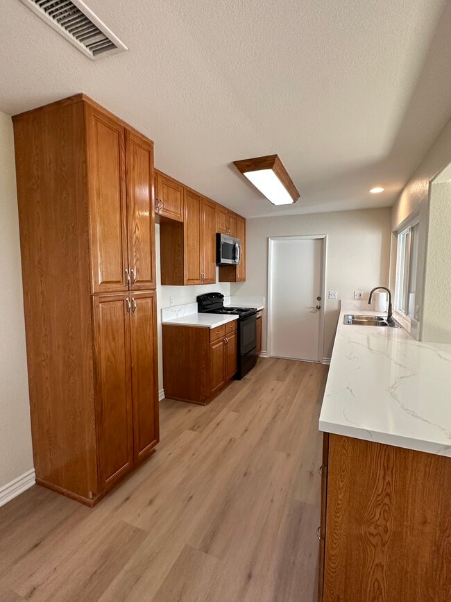 13784 Sycamore Tree Ln, Poway, CA 92064 - photo 2