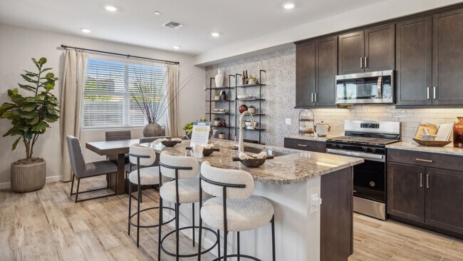 21114 N 58th Way, Phoenix, AZ 85054 - photo 4