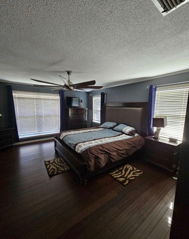 11524 Padgett Switch Rd, Irvington, AL 36544