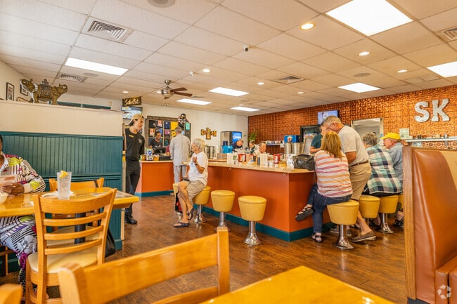 A local favorite, Southern Kitchen at Lake Park, Florida, serves breakfast and lunch.