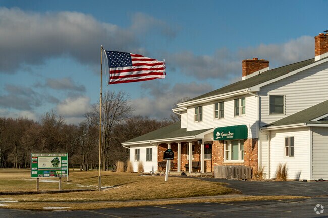Bridgeport golfers can go to the Green Acres Golf Course for a round of golf.