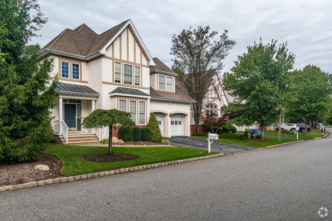 Enjoy living in one of the quiet planned communities in Oakland.