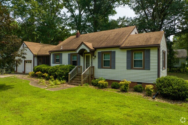 A variety of architectural style homes are available in Piney Knolls.