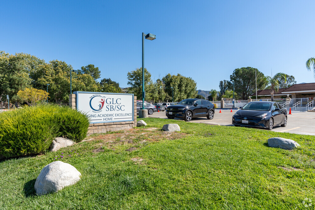 Gorman Learning Charter has a campus in the Canyon Country neighborhood of Santa Clarita.