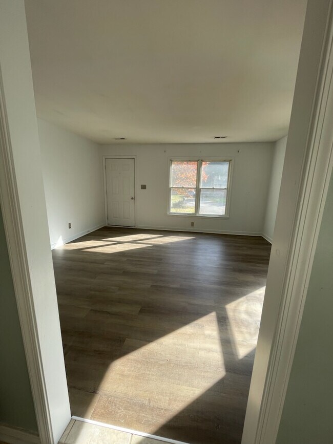 1426 Maryland Ave, Glen Allen, VA 23060 - photo 5