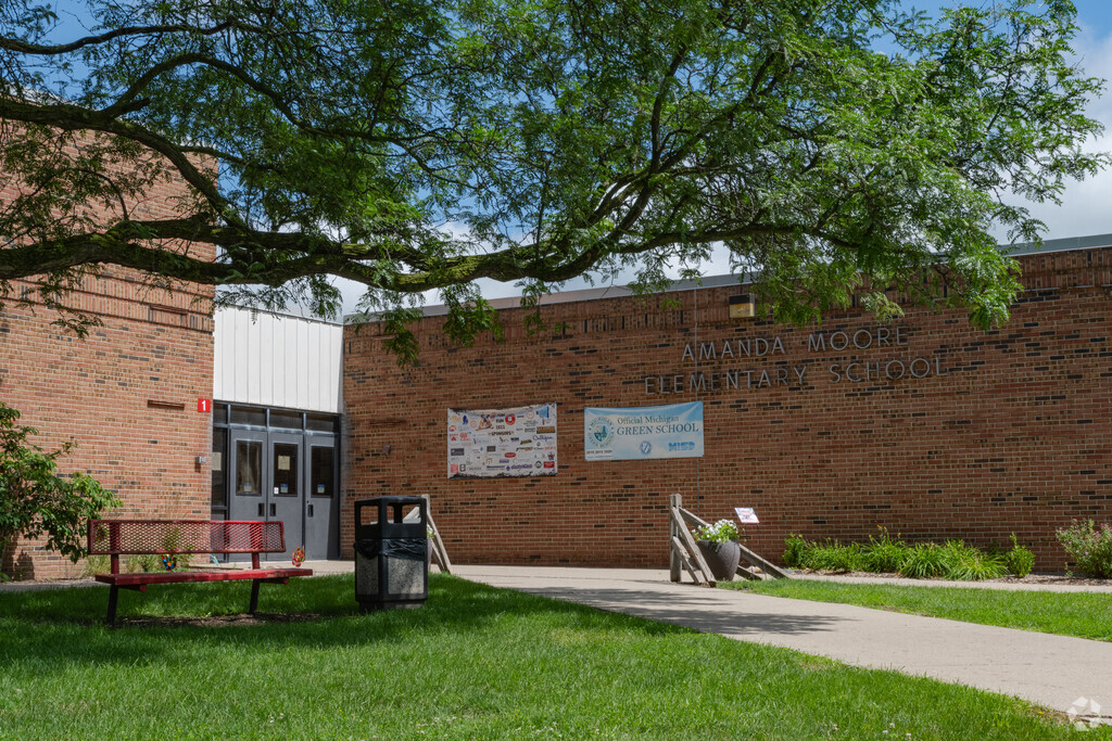 Amanda Moore Elementary School, Rankings & Reviews - Homes.com