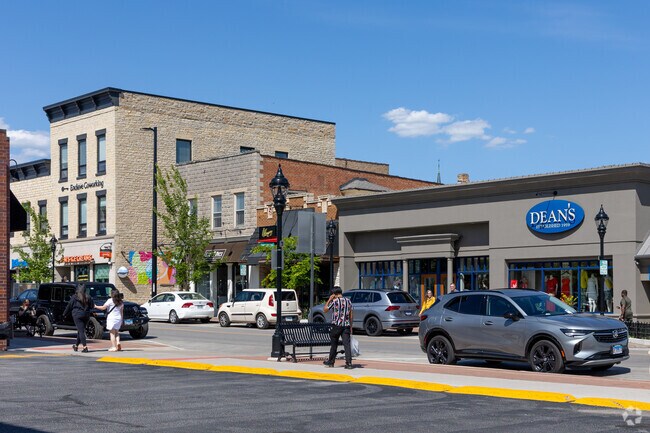 Meadow Glens is a short drive from Downtown Naperville.