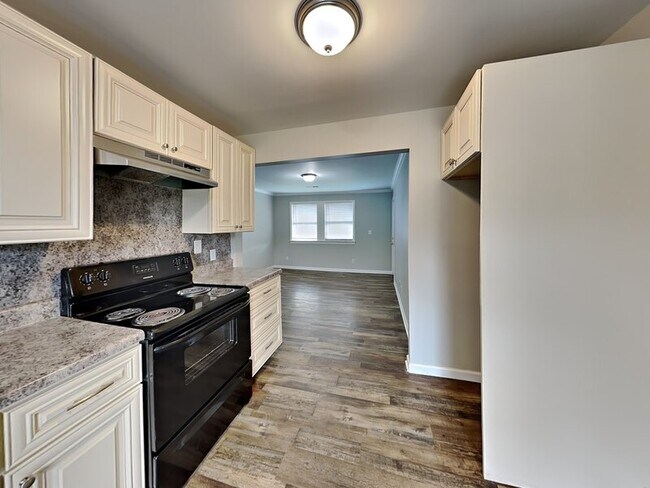 7745 Madrid Ave unit D, Birmingham, AL 35206 - photo 4