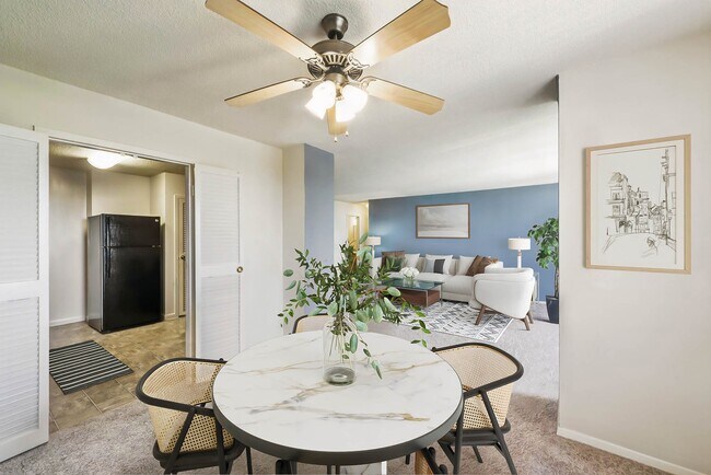 Chateau, Silver Spring, MD 20903 - photo 3