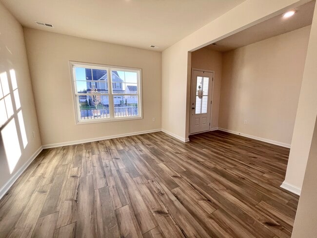 3624 Shining Armor Ln, Henrico, VA 23231 - photo 4