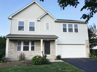 818 Glen Cove Ln, Pingree Grove, IL 60140