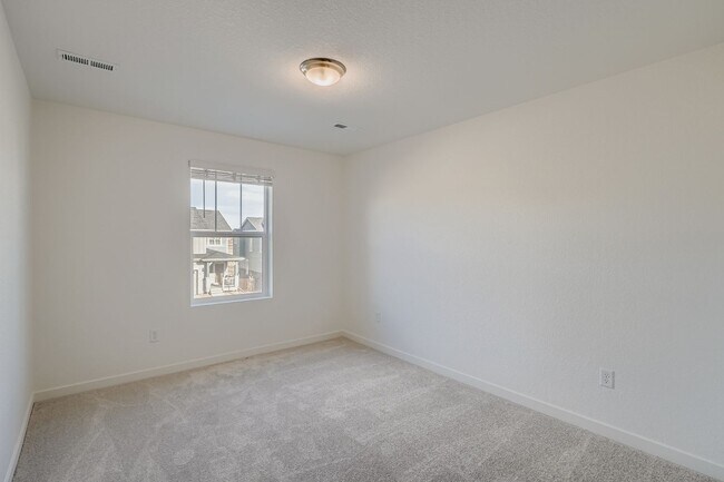 6810 Juniper Dr, Thornton, CO 80602 - photo 5