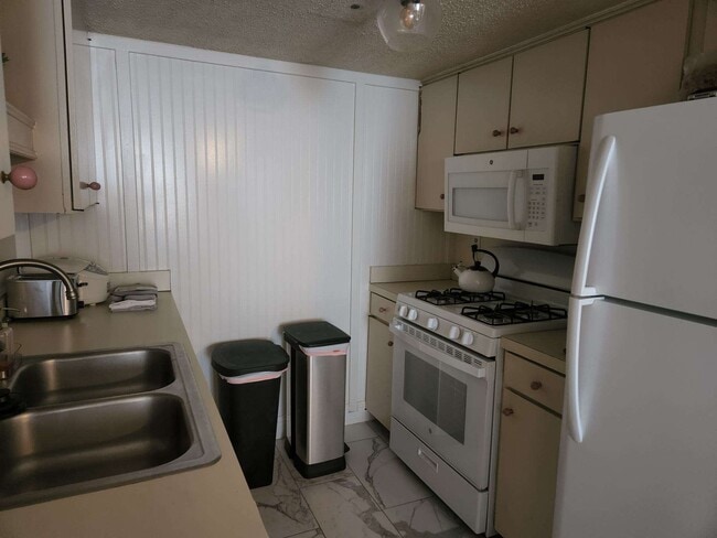 Kitchen with new oven