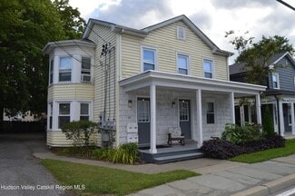 36 Ulster Ave Unit 1, Saugerties, NY 12477