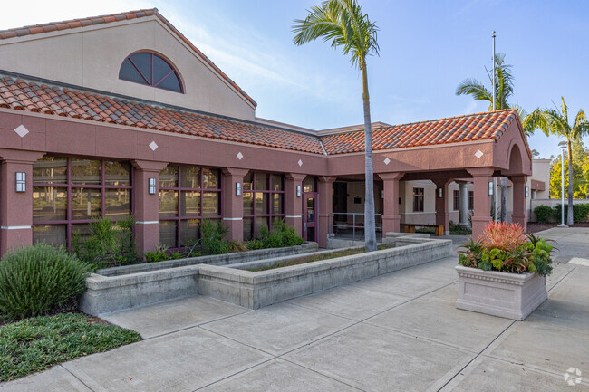 Peters Canyon Elementary School is a great school to meet new friends.