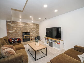 2185 E 9800 S Unit Downstairs, Sandy, UT 84092