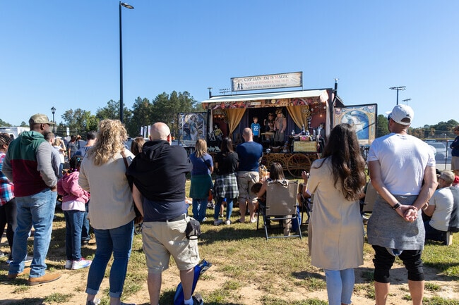 Catawba Fest in Tega Cay features live entertainment and family activities.