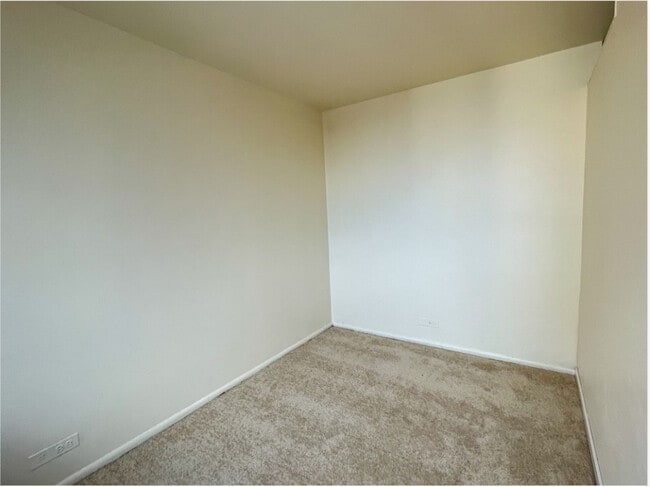 Imperial Towers Condominium unit 1034, Chicago, IL 60613 - photo 7