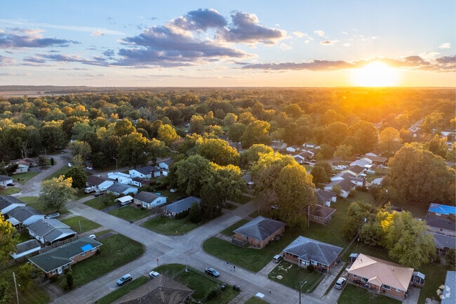 The Eastview neighborhood features roughly 472 homes with easy access to downtown Evansville.