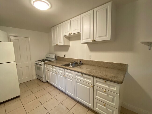 1348 N Spaulding Ave unit GUESTHOUSE, Los Angeles, CA 90046 - photo 5