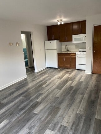 154 Lexington St Unit 2, Auburndale, MA 02466